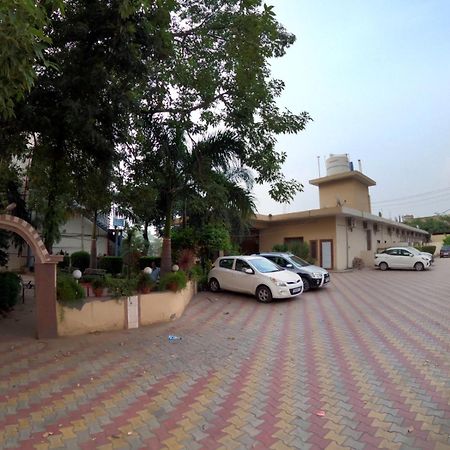 Sheela Stays Ludhiana Buitenkant foto